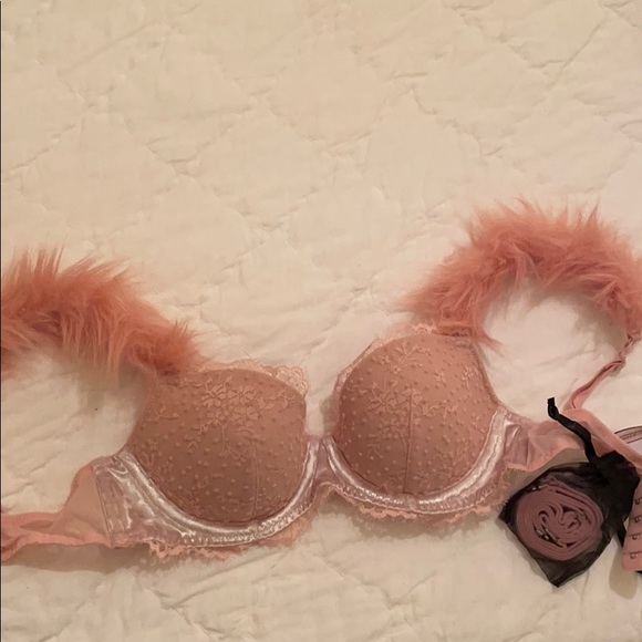 Victoria's Secret Other - Victoria secret bra